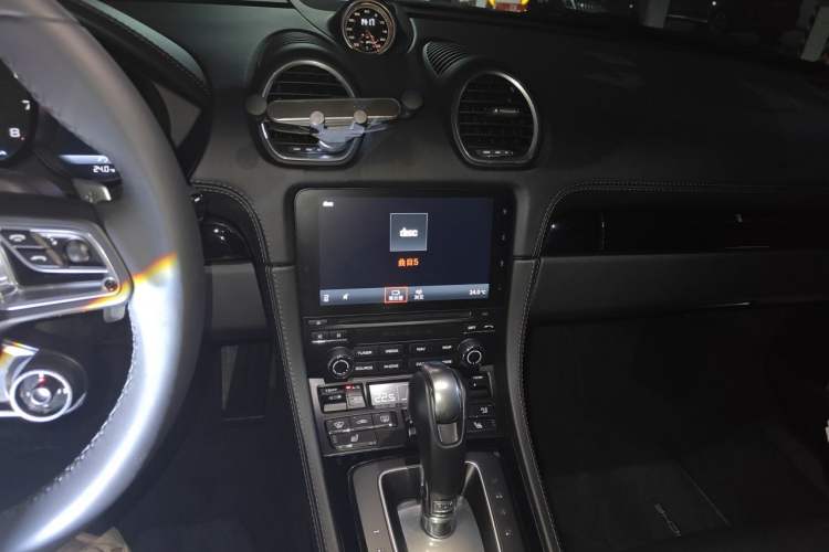 Used Porsche 718 2019 Cayman T 2.0T Audio And AC Panel