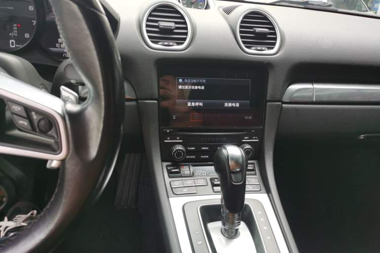 Used Porsche 718 2019 Boxster T 2.0T Audio And AC Panel