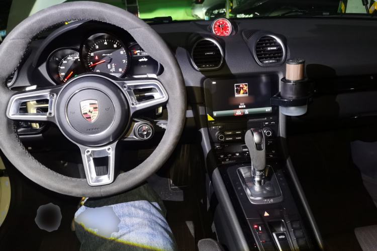 Used Porsche 718 2019 Boxster T 2.0T Center Console