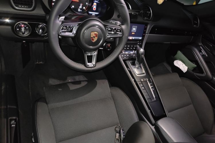Used Porsche 718 2019 Cayman T 2.0T Center Console