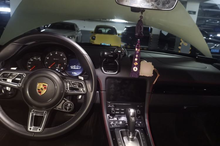 Used Porsche 718 2019 Boxster T 2.0T Center Console