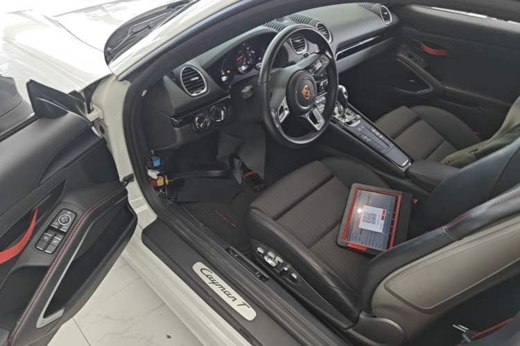 Used Porsche 718 2019 Cayman T 2.0T Driver Seat
