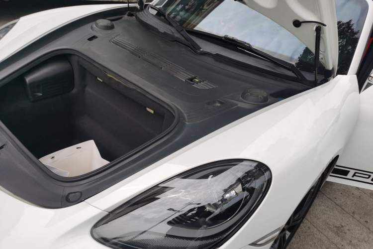 Used Porsche 718 2019 Boxster T 2.0T Engine Bay Left