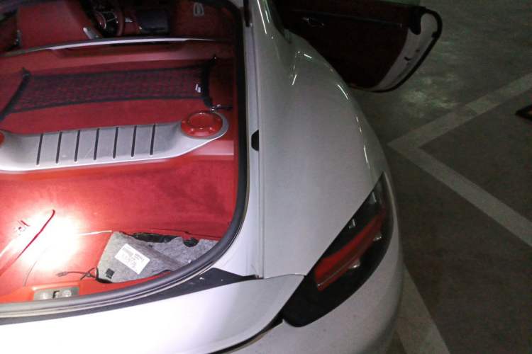 Used Porsche 718 2019 Cayman T 2.0T Engine Bay Left