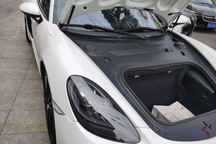 Used Porsche 718 2019 Boxster T 2.0T Engine Bay Right