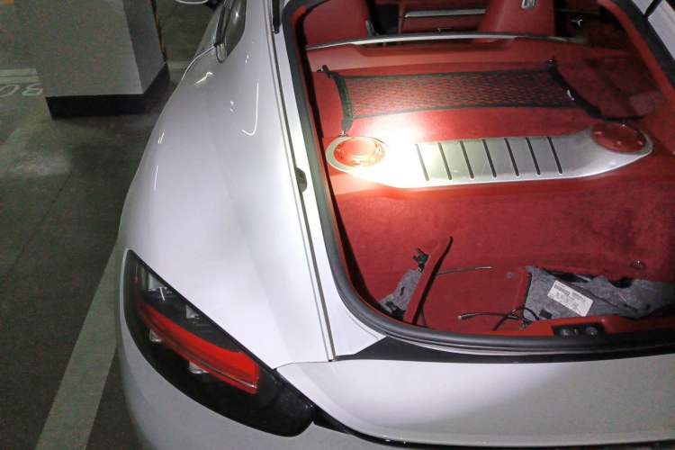 Used Porsche 718 2019 Cayman T 2.0T Engine Bay Right