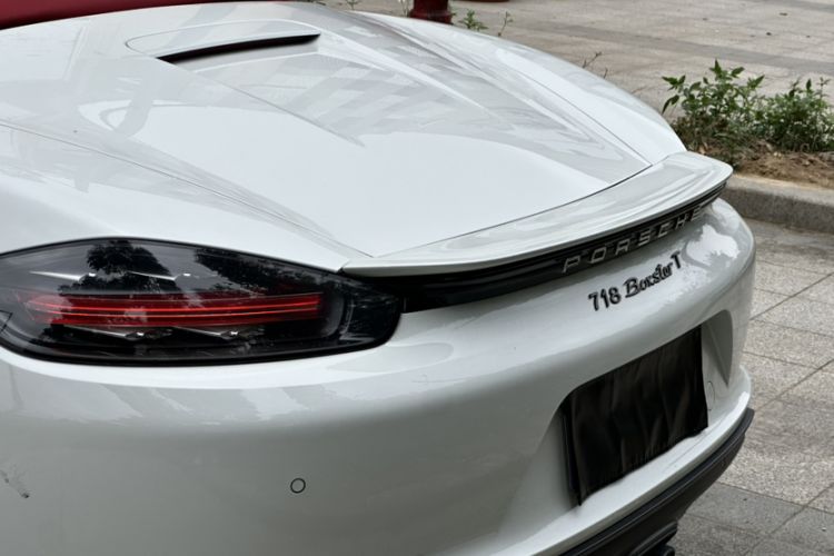 Used Porsche 718 2019 Boxster T 2.0T Exterior 11