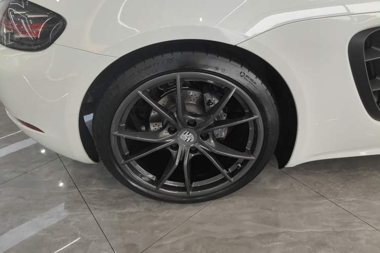 Used Porsche 718 2019 Boxster T 2.0T Exterior 5