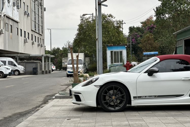 Used Porsche 718 2019 Boxster T 2.0T Exterior 6