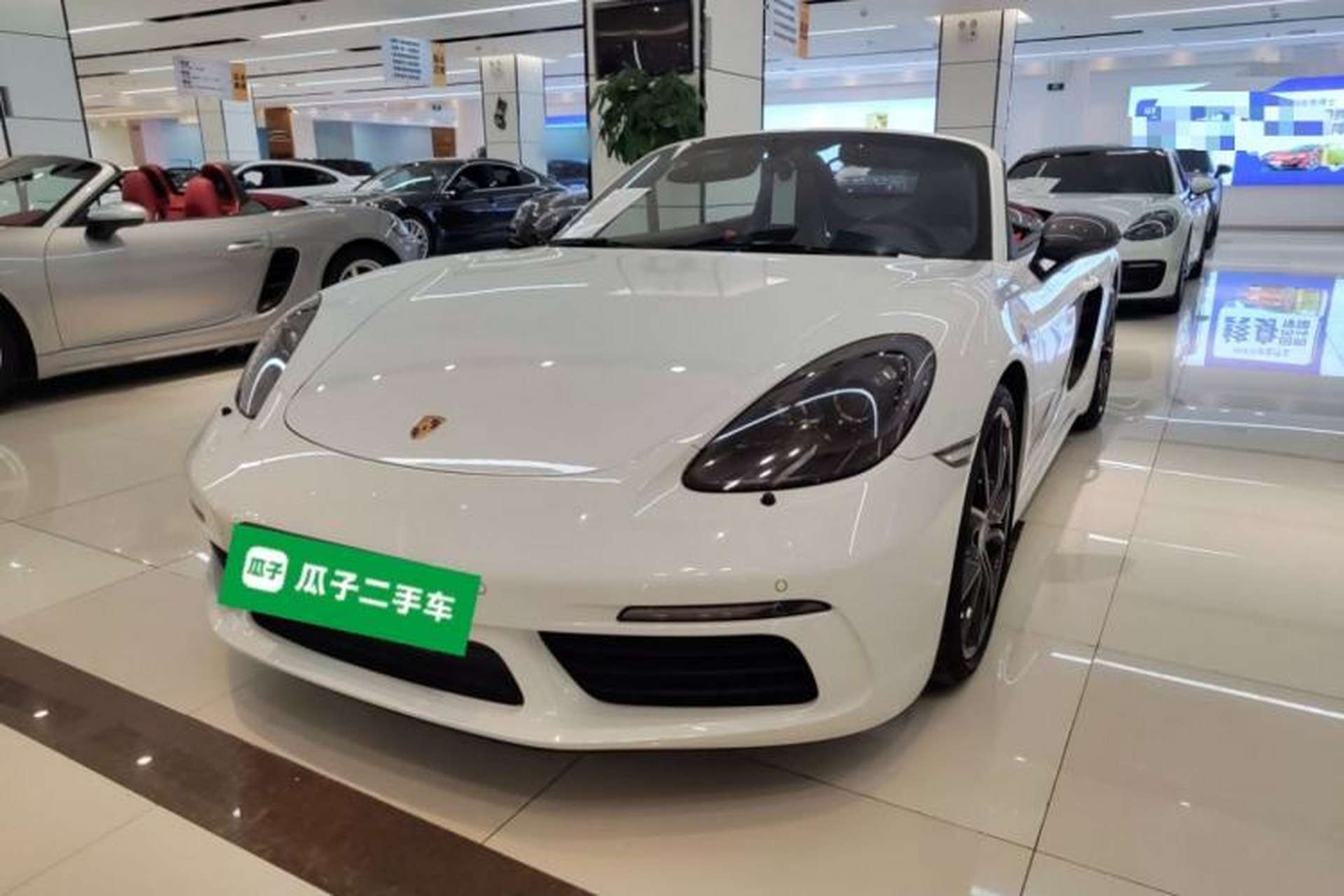 Used Porsche 718 2019 Boxster T 2.0T Front Left 45 Deg