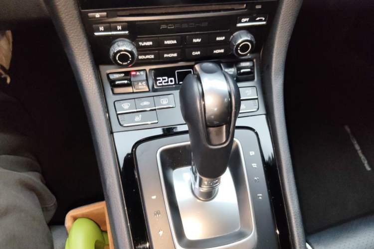 Used Porsche 718 2019 Cayman T 2.0T Gear Lever