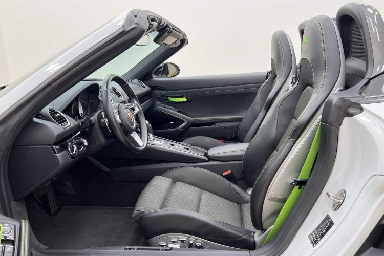 Used Porsche 718 2019 Boxster T 2.0T Interior 1