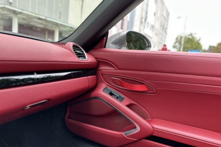 Used Porsche 718 2019 Boxster T 2.0T Interior 11