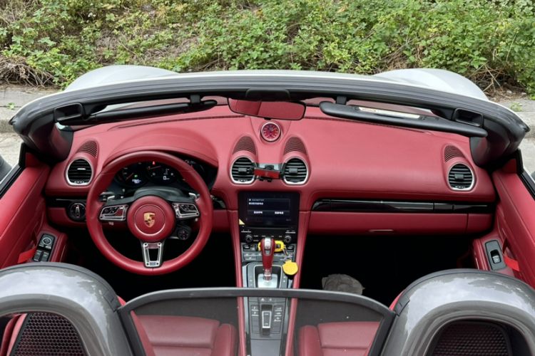 Used Porsche 718 2019 Boxster T 2.0T Interior 14