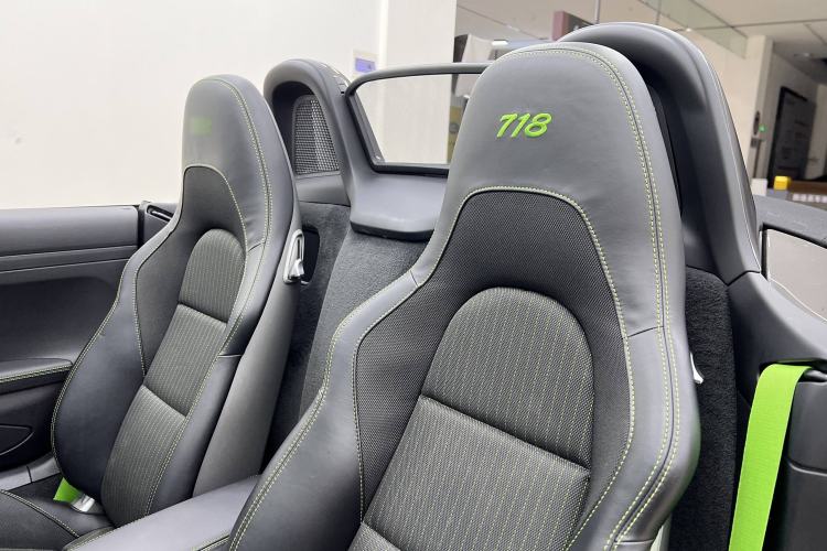 Used Porsche 718 2019 Boxster T 2.0T Interior 2