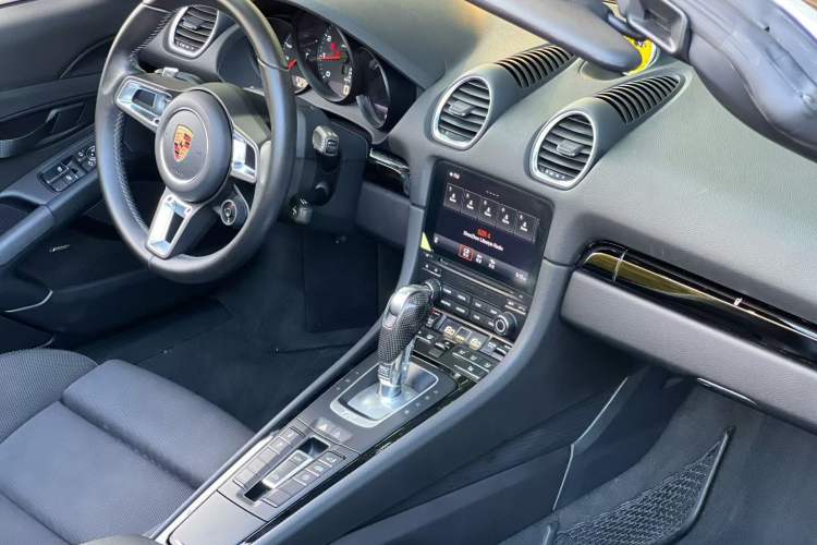 Used Porsche 718 2019 Boxster T 2.0T Interior 2