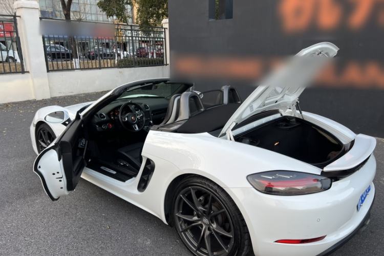Used Porsche 718 2019 Boxster T 2.0T Interior 3