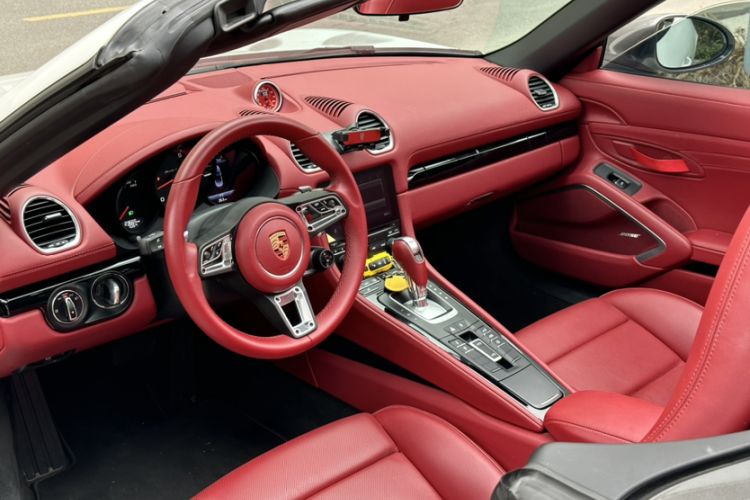 Used Porsche 718 2019 Boxster T 2.0T Interior 4