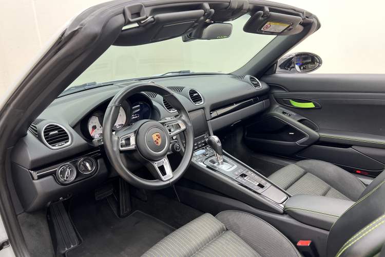 Used Porsche 718 2019 Boxster T 2.0T Interior 4