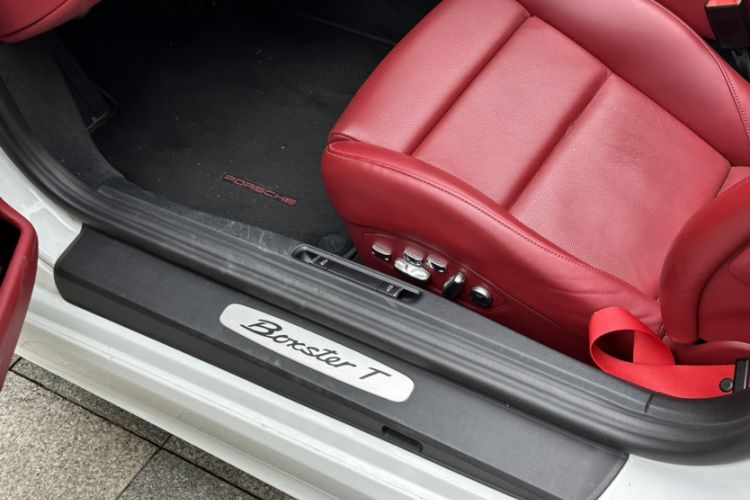 Used Porsche 718 2019 Boxster T 2.0T Interior 6