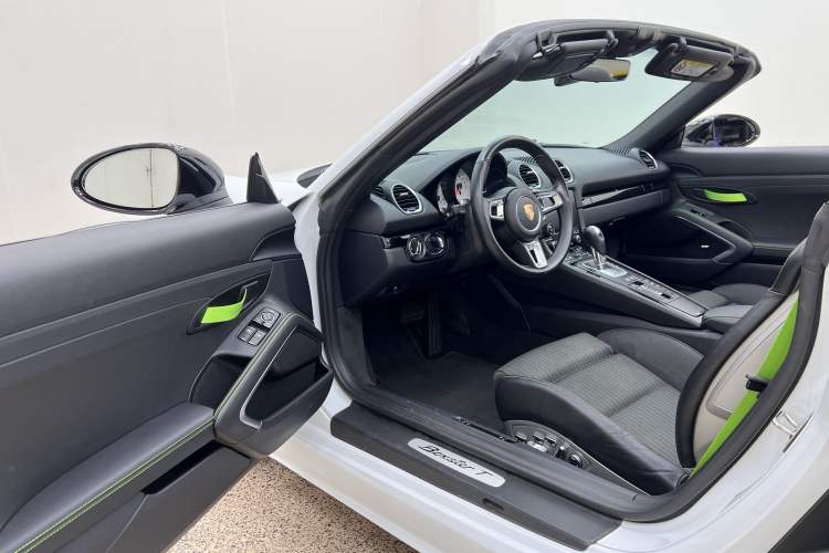 Used Porsche 718 2019 Boxster T 2.0T Left Front Seat