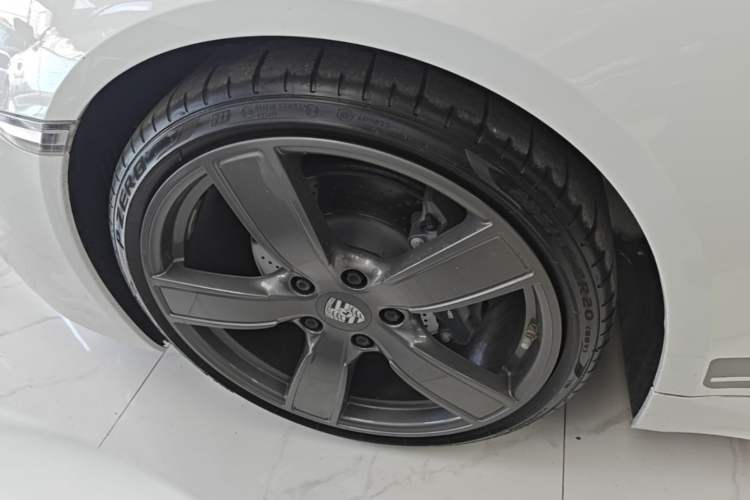 Used Porsche 718 2019 Cayman T 2.0T Left Front Wheel Hub