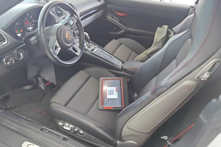 Used Porsche 718 2019 Cayman T 2.0T Left Rear Seat