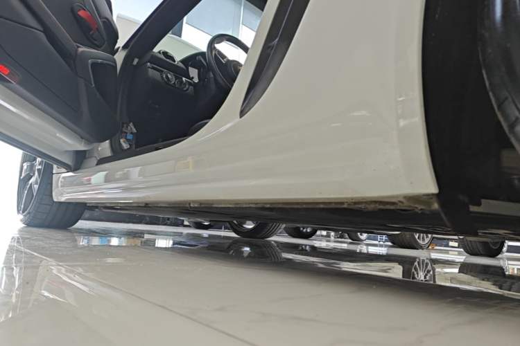 Used Porsche 718 2019 Cayman T 2.0T Left Side Sill