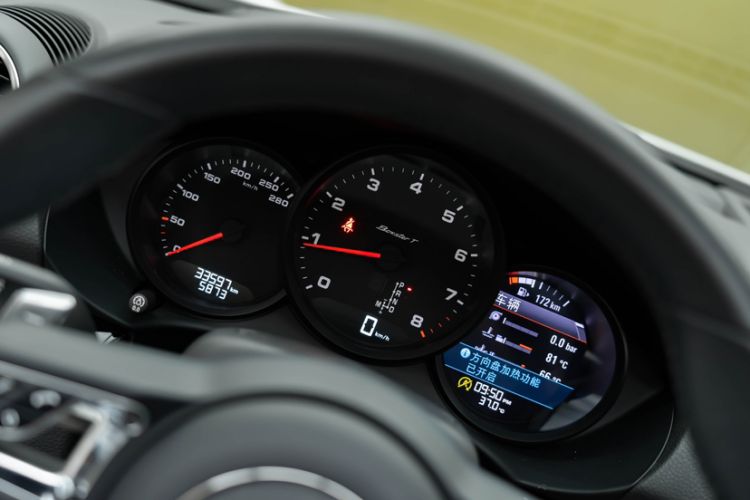 Used Porsche 718 2019 Boxster T 2.0T Odometer Close Up
