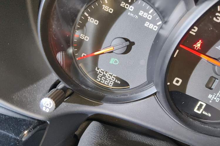 Used Porsche 718 2019 Boxster T 2.0T Odometer Close Up