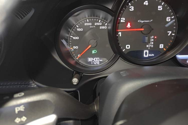 Used Porsche 718 2019 Cayman T 2.0T Odometer Close Up