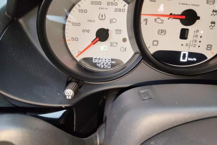 Used Porsche 718 2019 Cayman T 2.0T Odometer Close Up