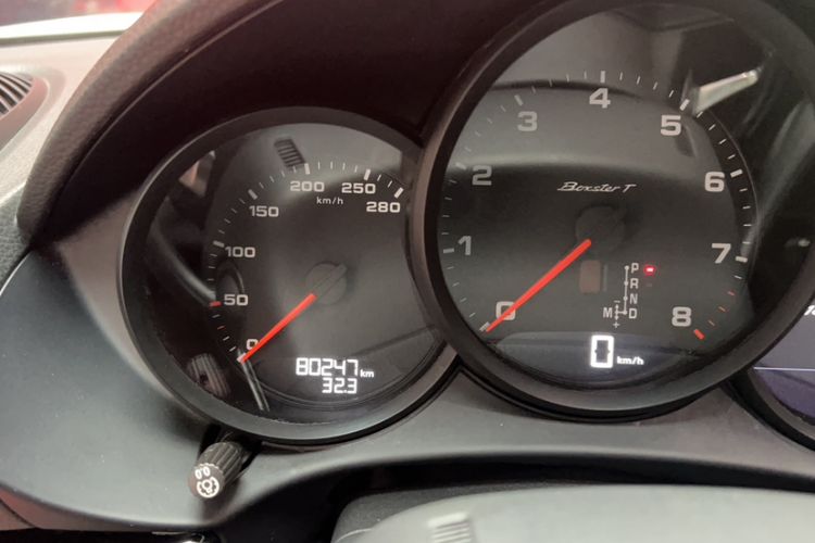 Used Porsche 718 2019 Boxster T 2.0T Odometer Close Up