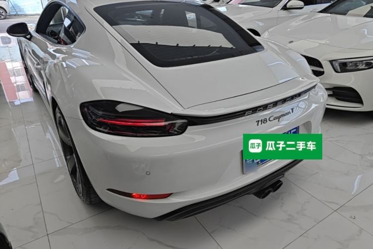 Used Porsche 718 2019 Cayman T 2.0T Rear Left 45 Deg