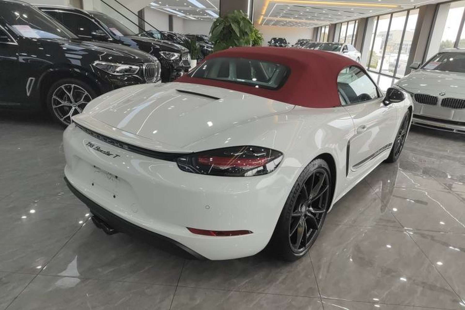 Used Porsche 718 2019 Boxster T 2.0T Rear Right 45 Deg