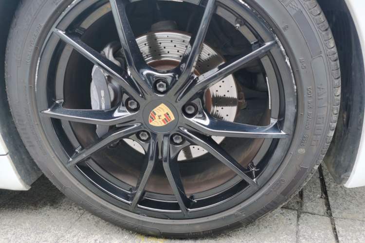 Used Porsche 718 2019 Boxster T 2.0T Right Front Wheel Hub