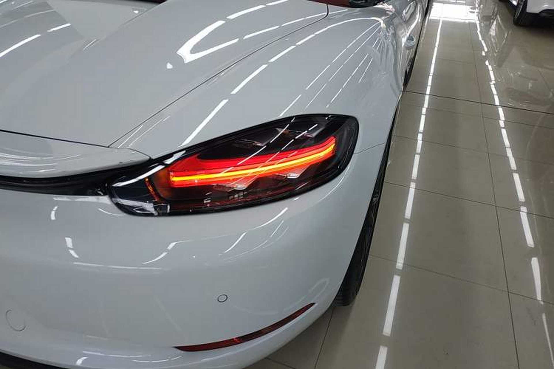 Used Porsche 718 2019 Boxster T 2.0T Right Rear Taillight