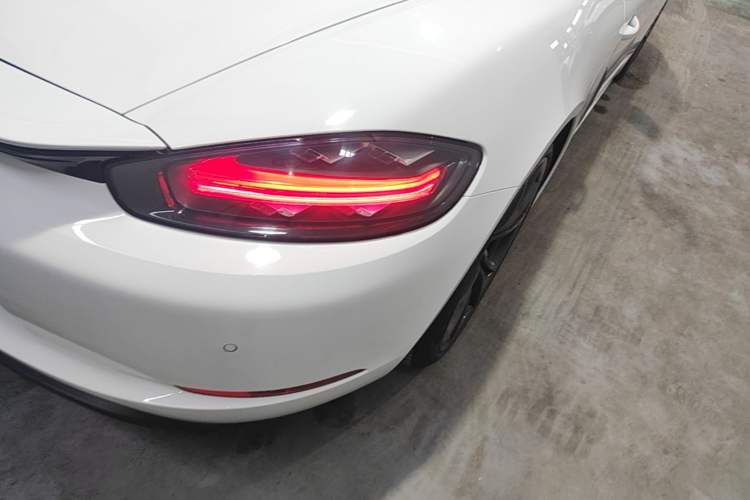 Used Porsche 718 2019 Boxster T 2.0T Right Rear Taillight