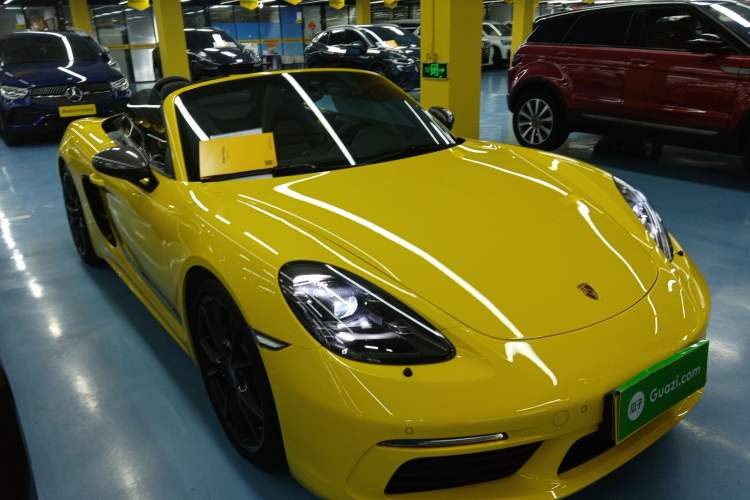 Used Porsche 718 2019 Boxster T 2.0T Front Right 45 Deg