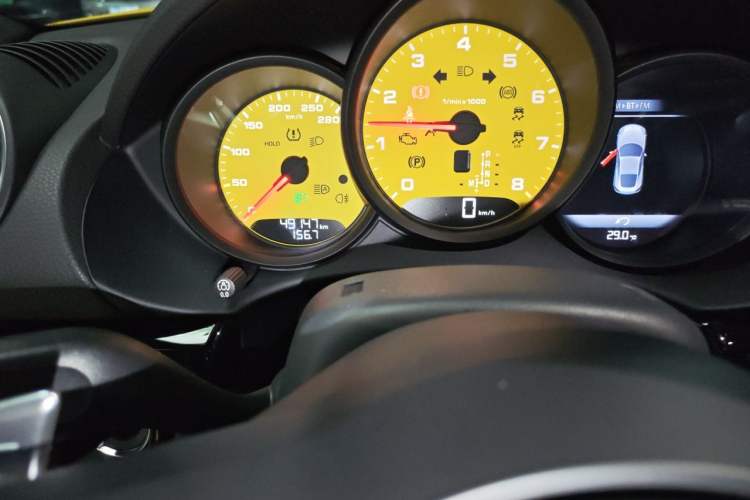 Used Porsche 718 2019 Cayman T 2.0T Odometer Close Up