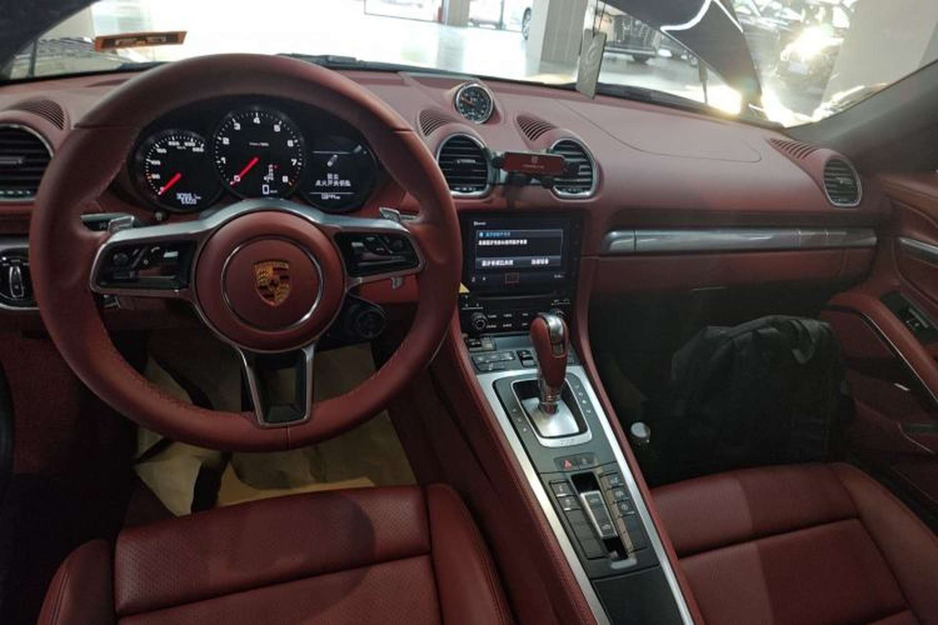 Used Porsche 718 2020 Boxster 2.0T Center Console