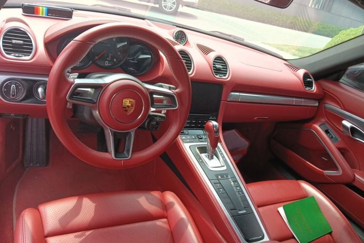 Used Porsche 718 2020 Cayman 2.0T Center Console