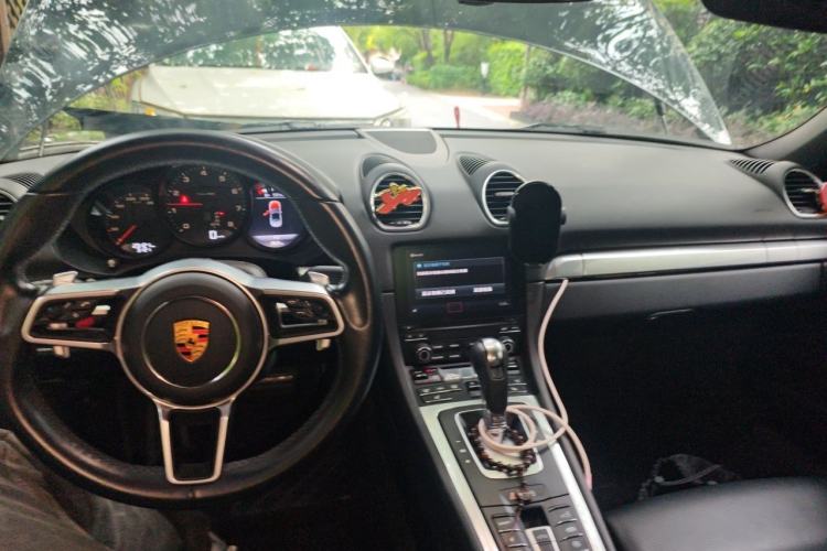 Used Porsche 718 2020 Boxster 2.0T Center Console