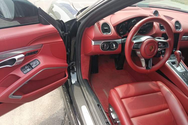 Used Porsche 718 2020 Cayman 2.0T Driver Seat