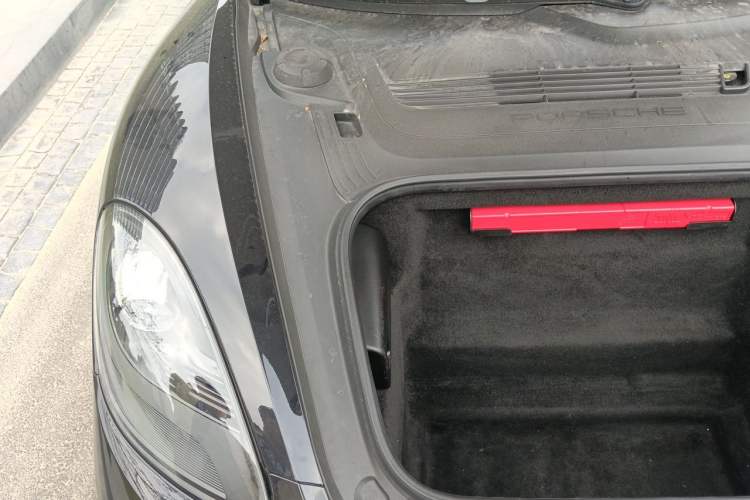 Used Porsche 718 2020 Cayman 2.0T Engine Bay Right