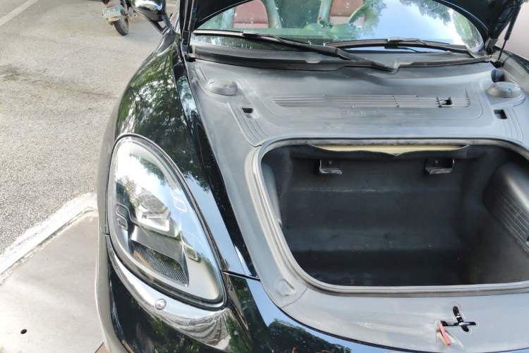 Used Porsche 718 2020 Boxster 2.0T Engine Bay Right