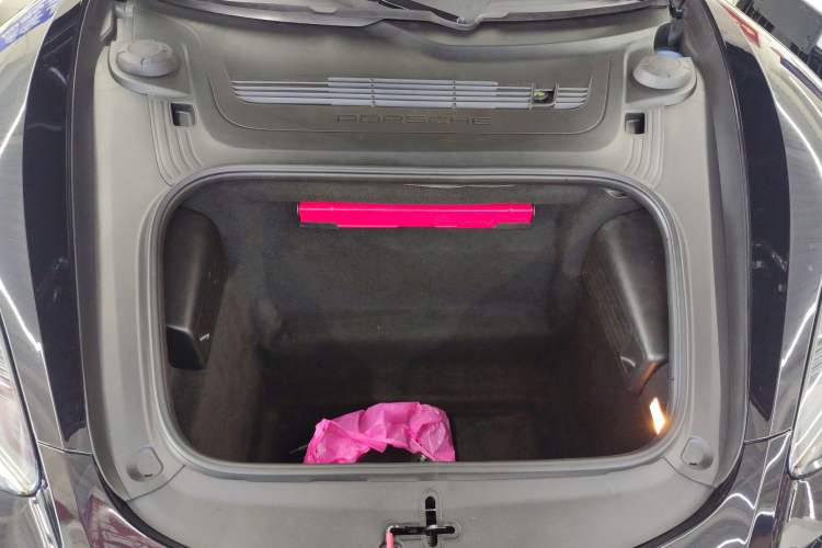 Used Porsche 718 2020 Boxster 2.0T Engine Bay