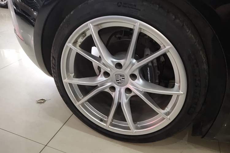 Used Porsche 718 2020 Boxster 2.0T Exterior 5