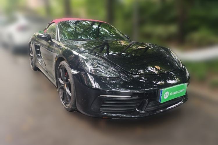 Used Porsche 718 2020 Boxster 2.0T Front Right 45 Deg