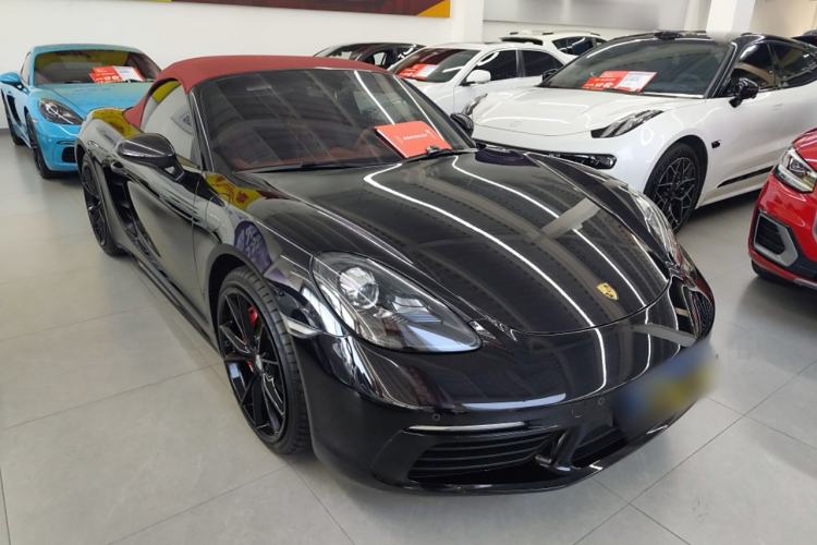 Used Porsche 718 2020 Boxster 2.0T Front Right 45 Deg